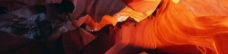 红色的岩石洞穴图片