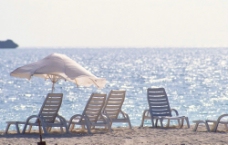 海滩躺椅图片